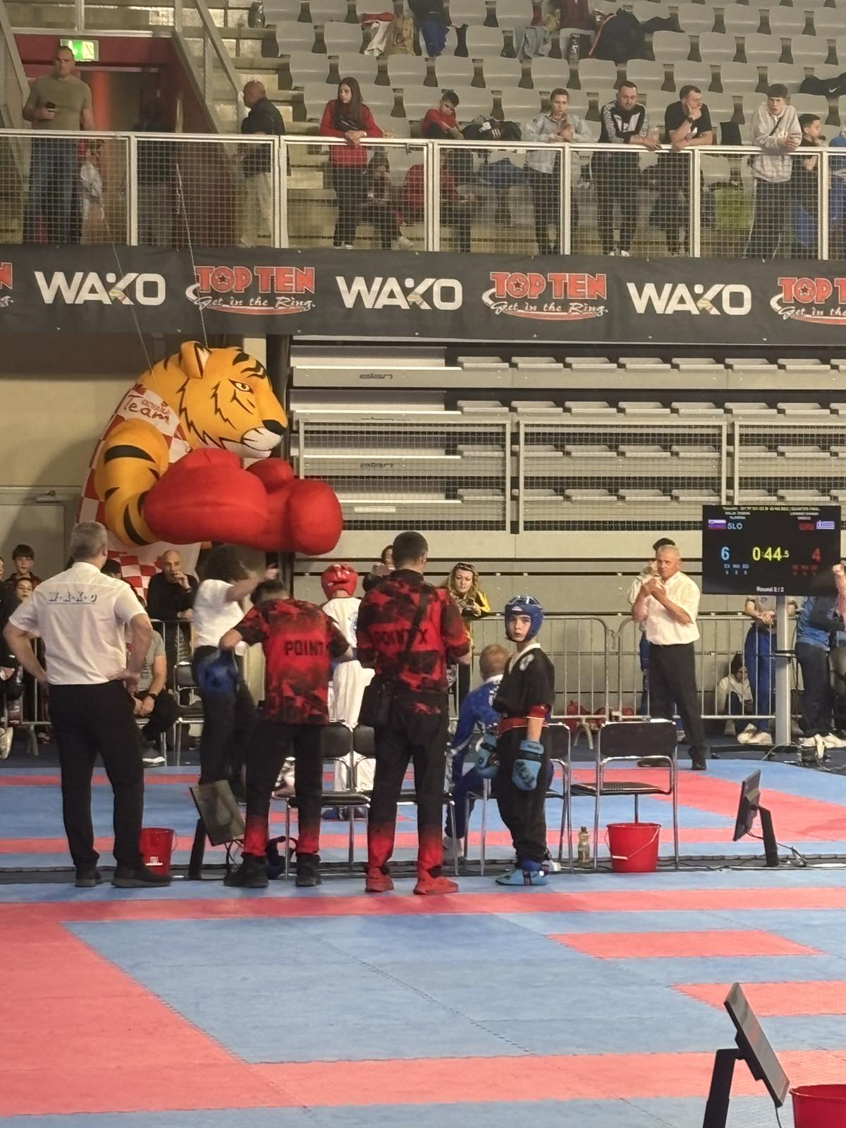 0-02-05-9074096dba541d0add8a9e46d6c0127d28b81dfe876a9989ea57f3613b20912e_2265d124bc8